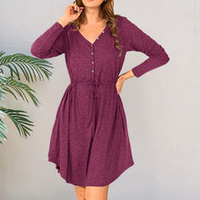 Last inn bildet i Galleri-visningsprogrammet, Langermet beltekjole med knapp