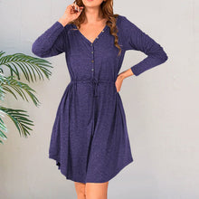 Last inn bildet i Galleri-visningsprogrammet, Langermet beltekjole med knapp