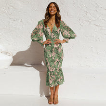 Last inn bildet i Galleri-visningsprogrammet, Langermet Trykt Kjole med V-hals, Elastisk Midje og Volanger