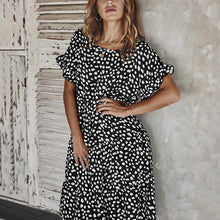 Last inn bildet i Galleri-visningsprogrammet, Prikkete kjole med volanger erme