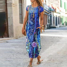 Last inn bildet i Galleri-visningsprogrammet, Kortermet trykt kjole med rund hals og lommer