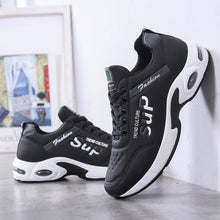 Last inn bildet i Galleri-visningsprogrammet, Mote-sneakers i skinn