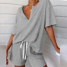 Last inn bildet i Galleri-visningsprogrammet, Uformelt skjorte- og shortssett med løs passform for kvinner