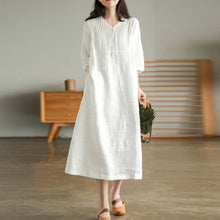 Last inn bildet i Galleri-visningsprogrammet, Ensfarget halvermet kjole med V-hals