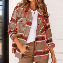 Last inn bildet i Galleri-visningsprogrammet, Rutete skjortejakke