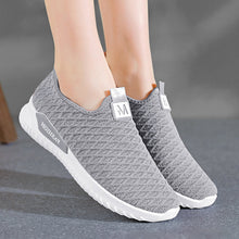 Last inn bildet i Galleri-visningsprogrammet, Pustende sko av fiskeskala