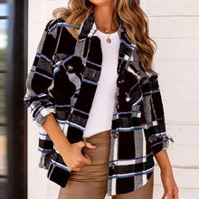 Last inn bildet i Galleri-visningsprogrammet, Rutete skjortejakke