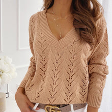 Last inn bildet i Galleri-visningsprogrammet, Ensfarget genser med v-hals