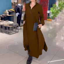 Last inn bildet i Galleri-visningsprogrammet, Lang løs kjole med sidesplitt og jakkeslag