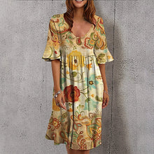 Last inn bildet i Galleri-visningsprogrammet, Flerfarget kjole med rund hals og halve ermer