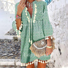 Last inn bildet i Galleri-visningsprogrammet, V-hals Kjole med Volanger og Frynser