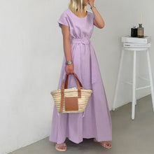 Last inn bildet i Galleri-visningsprogrammet, Ensfarget kjole med rund hals