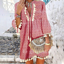 Last inn bildet i Galleri-visningsprogrammet, V-hals Kjole med Volanger og Frynser