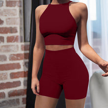 Last inn bildet i Galleri-visningsprogrammet, Uformelt ensfarget sett med O-hals ermeløs topp og shorts