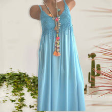 Last inn bildet i Galleri-visningsprogrammet, Ensfarget strand-kjole med blonder