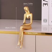 Last inn bildet i Galleri-visningsprogrammet, Sittende skulpturer av Aurélien