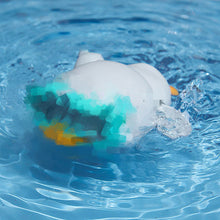 Last inn bildet i Galleri-visningsprogrammet, Svømmende pingvin