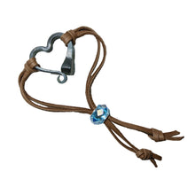 Last inn bildet i Galleri-visningsprogrammet, Håndlaget Love Horseshoe Nail-armbånd