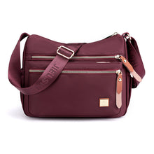 Last inn bildet i Galleri-visningsprogrammet, Nylon Dumpling Shoulder Bag