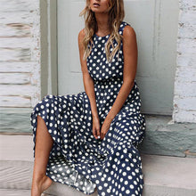 Last inn bildet i Galleri-visningsprogrammet, Ermeløs Kjole med Rund Hals og Prikkete Trykk