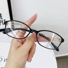 Last inn bildet i Galleri-visningsprogrammet, blått lys blokkerende briller for kvinner