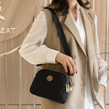 Last inn bildet i Galleri-visningsprogrammet, Skulderveske i nylon med enkelt stropp