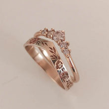 Last inn bildet i Galleri-visningsprogrammet, Elegant og enkel ring med kransdesign