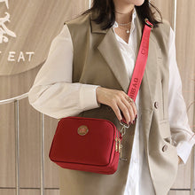 Last inn bildet i Galleri-visningsprogrammet, Skulderveske i nylon med enkelt stropp