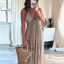 Last inn bildet i Galleri-visningsprogrammet, Grime dyp V-hals plissert kjole