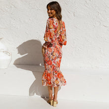 Last inn bildet i Galleri-visningsprogrammet, Langermet Trykt Kjole med V-hals, Elastisk Midje og Volanger