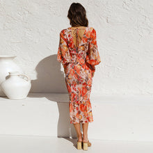 Last inn bildet i Galleri-visningsprogrammet, Langermet Trykt Kjole med V-hals, Elastisk Midje og Volanger