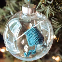 Last inn bildet i Galleri-visningsprogrammet, Knitting Christmas Ornament