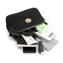 Last inn bildet i Galleri-visningsprogrammet, Skulderveske i nylon med enkelt stropp