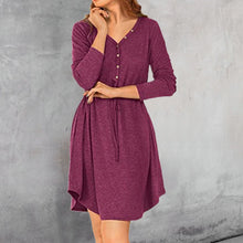 Last inn bildet i Galleri-visningsprogrammet, Langermet beltekjole med knapp