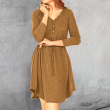 Last inn bildet i Galleri-visningsprogrammet, Langermet beltekjole med knapp