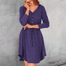 Last inn bildet i Galleri-visningsprogrammet, Langermet beltekjole med knapp