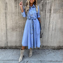 Last inn bildet i Galleri-visningsprogrammet, Denim midi-kjole