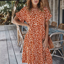 Last inn bildet i Galleri-visningsprogrammet, Prikkete kjole med volanger erme