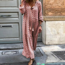 Last inn bildet i Galleri-visningsprogrammet, Langermet Trykt Kjole med V-hals