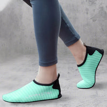 Last inn bildet i Galleri-visningsprogrammet, Sklisikkert pustende sko med myke såler for innendørs trening