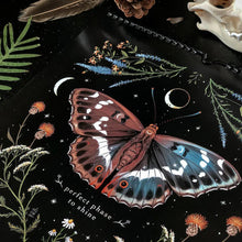 Last inn bildet i Galleri-visningsprogrammet, 2023 Mørk skog månekalender