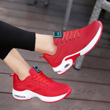 Last inn bildet i Galleri-visningsprogrammet, Flyknit joggesko med luftpute og perforert mesh