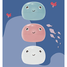 Last inn bildet i Galleri-visningsprogrammet, Liten hval leke med flytende ball