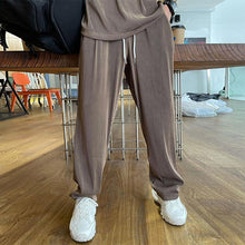 Last inn bildet i Galleri-visningsprogrammet, Uformell sett med t-skjorte og pyjamasbukse i is-silke for menn