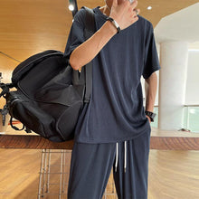 Last inn bildet i Galleri-visningsprogrammet, Uformell sett med t-skjorte og pyjamasbukse i is-silke for menn