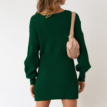 Last inn bildet i Galleri-visningsprogrammet, V-hals genser hofteskjørt