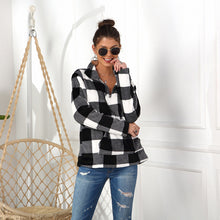 Last inn bildet i Galleri-visningsprogrammet, Langermet rutete kåpe med slag