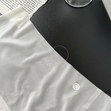 Last inn bildet i Galleri-visningsprogrammet, Sømløst dameundertøy laget av issilke