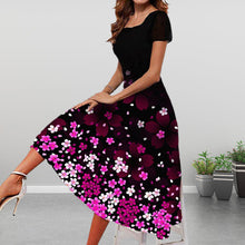 Last inn bildet i Galleri-visningsprogrammet, Trykt kjole med firkantet hals