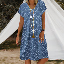 Last inn bildet i Galleri-visningsprogrammet, V-hals prikkete kjole